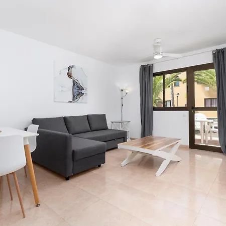 Apartment Home2book Pleasant Pool & Terrace,